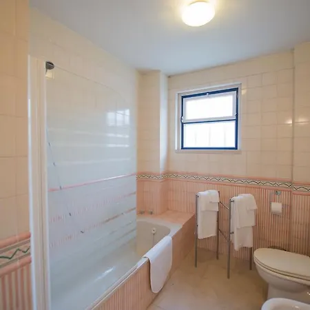 A View To A - Bairro Alto Apartman Lisboa